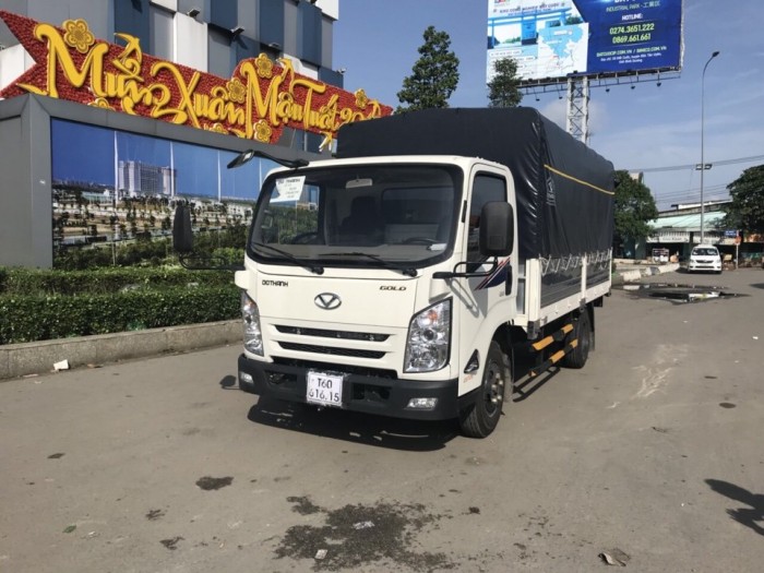 Xe tải Hyundai IZ65 Gold 2.5 tấn thùng mui bạt, trả trước 60 triệu, giao xe ngay