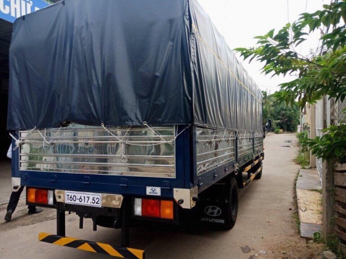 Xe tải Hyundai HD120SL 8.5 tấn, thùng mui bạt dài 6m3, trả trước 100 triệu - GIAO XE NGAY