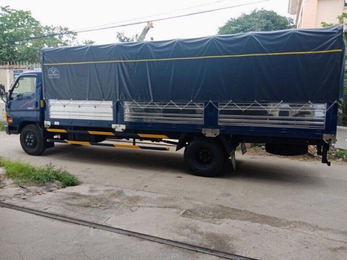 Xe tải Hyundai HD120SL 8.5 tấn, thùng mui bạt dài 6m3, trả trước 100 triệu - GIAO XE NGAY