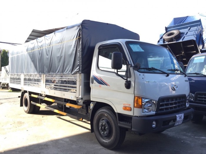 Mua trả góp xe tải Hyundai 8.5 tấn, thùng mui bạt - GIAO XE NGAY