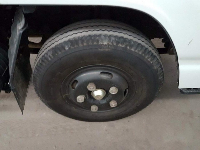 Xe tải ISUZU 2.2 tấn QKR77HE4, thùng mui bạt, trả trước 70 triệu - GIAO XE NGAY