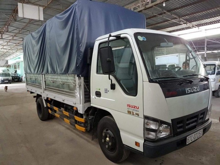 Xe tải ISUZU 2.2 tấn QKR77HE4, thùng mui bạt, trả trước 70 triệu - GIAO XE NGAY