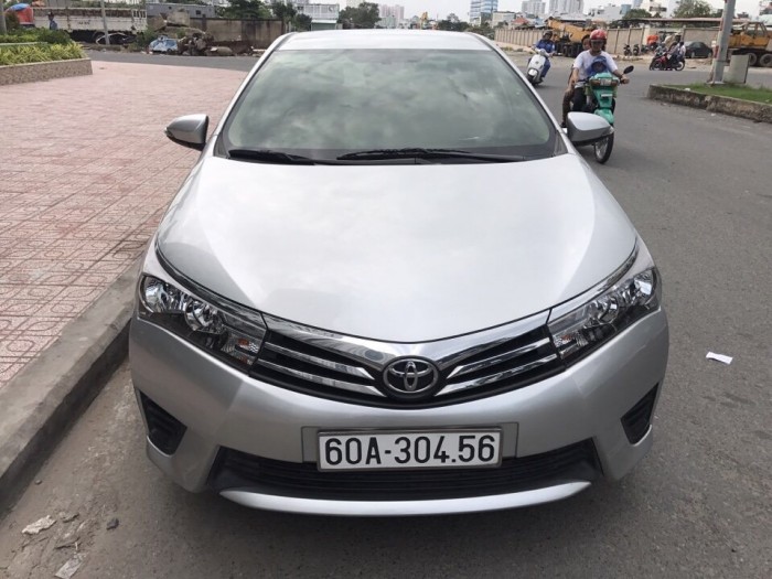 Bán Toyata Altis sx 2k16 chạy lướt