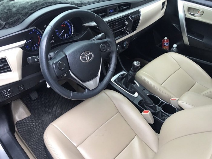 Bán Toyata Altis sx 2k16 chạy lướt