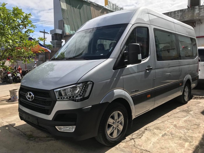 Minibus Hyundai Solati 16 chỗ H350 2018, Giao xe trong tháng 11