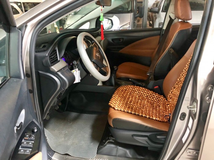 Bán Toyata Innova sx 2016 màu đồng