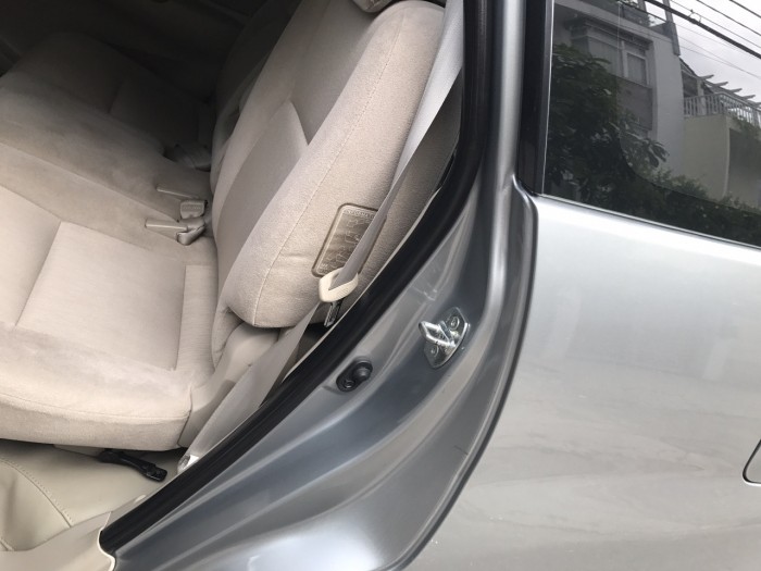 Mình bán Toyota Innova G 2014 tự động màu bạc xe đẹp zin nguyên