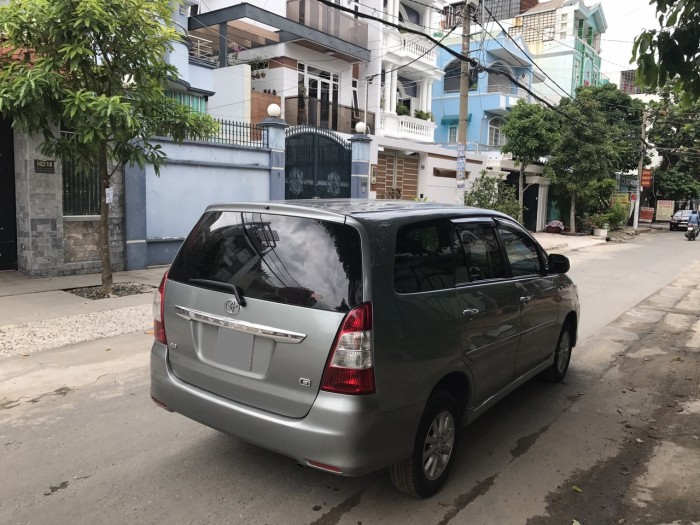 Mình bán Toyota Innova G 2014 tự động màu bạc xe đẹp zin nguyên