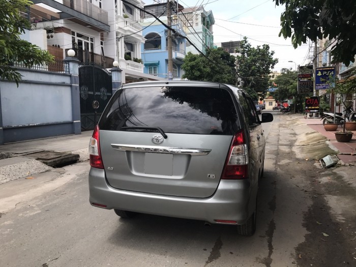 Mình bán Toyota Innova G 2014 tự động màu bạc xe đẹp zin nguyên