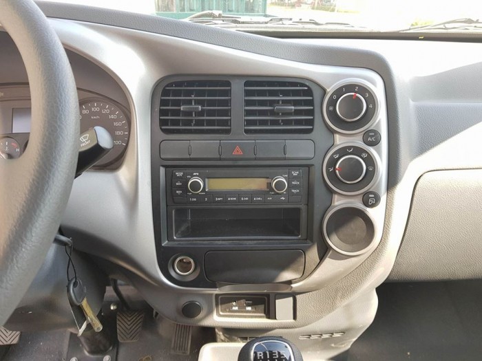 Xe tải 1 tấn, 1,9 tấn Kia K200 đời 2018 máy E4 thùng kín. Hỗ trợ vay trả góp.