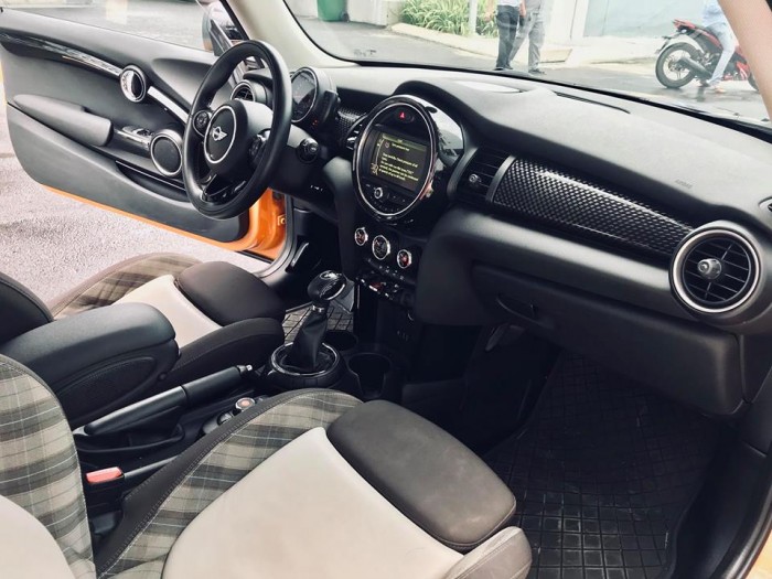 Bán Mini copper S 2016 tự động vàng cam cực độc nhé.