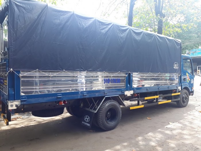 Veam 3,5T thùng kín 6,1m máy lớn chuyên đi đồi dốc