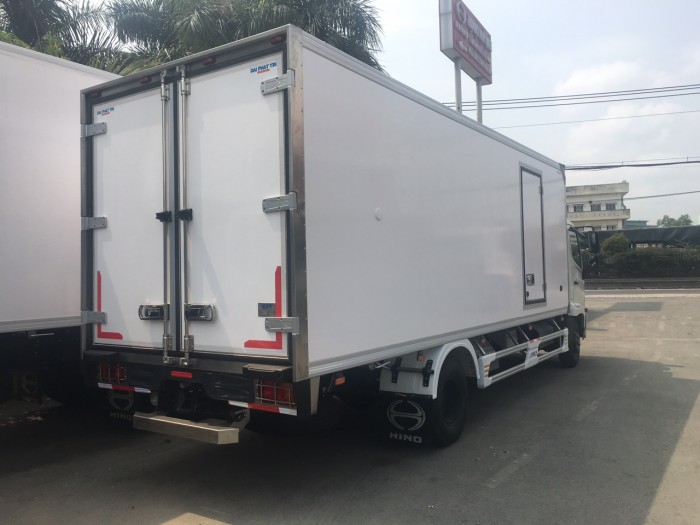 Xe tải đông lạnh Hino FG