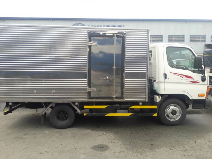Báo Giá Xe Tải Hyundai N250 2.5 Tấn Thùng Kín , Hỗ Trợ Vay Đến 90%
