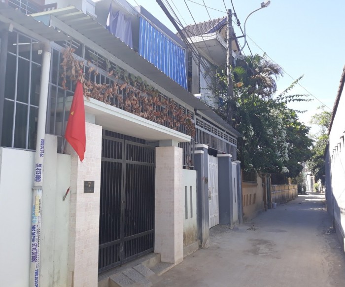 Bán căn nhà xinh đường Trần Thanh Mại, ngay sát bên bến xe phía Nam