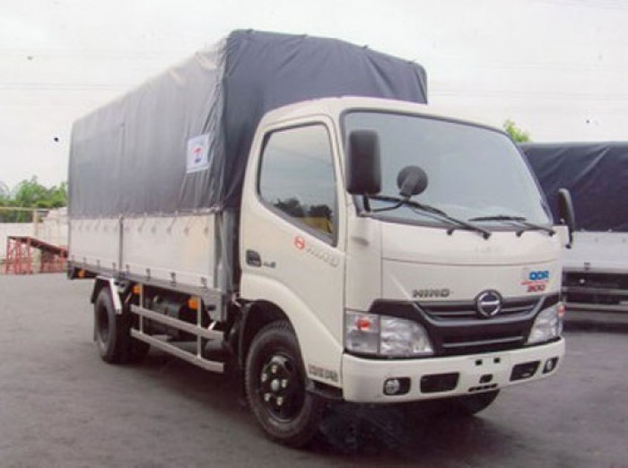 Xe tải nhỏ Hino XZU-650 chở rau củ quả