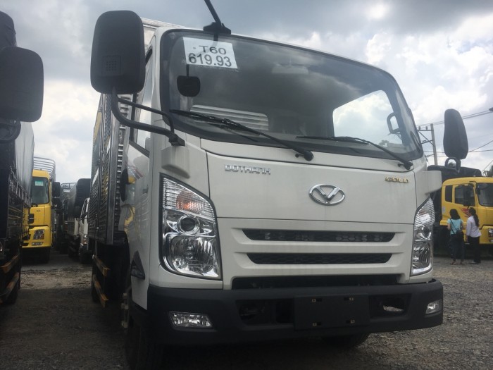 Xe tải Hyundai thùng kín 2 tấn 4 và 3 tấn 4/ hỗ trợ vay vốn ngân hàng.