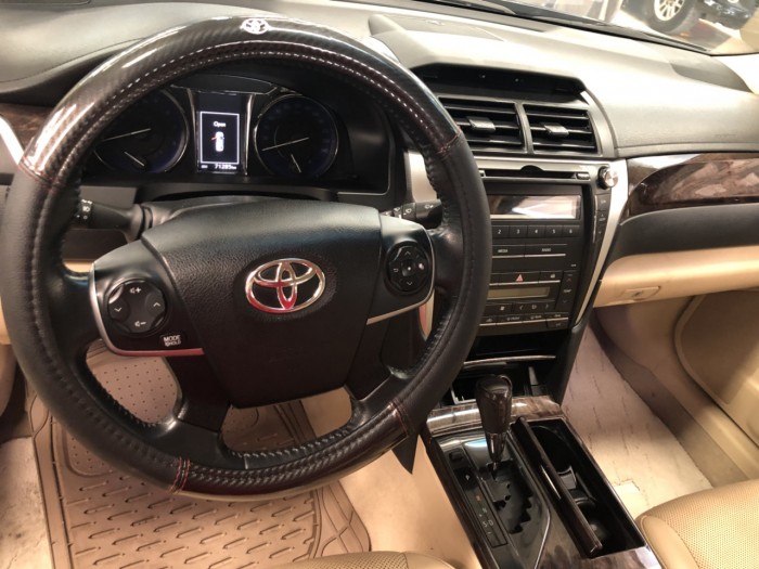 Bán Camry 2015, xe chính hãng Toyota, có trả góp, giá còn giảm tốt