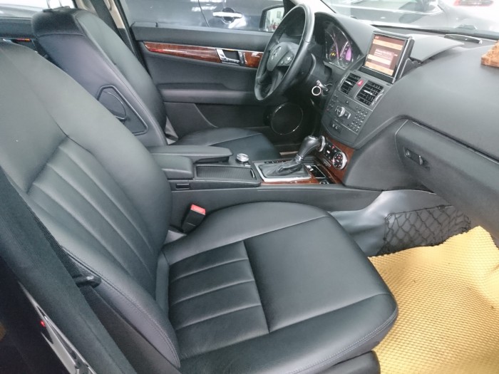 Bán Mercedes Benz C250 2010 CGI màu đen