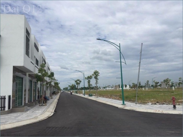 Đất 100m2- Cách UBND Quận 12, 800m – Ngay siêu thị Metro - tiện kinh doanh