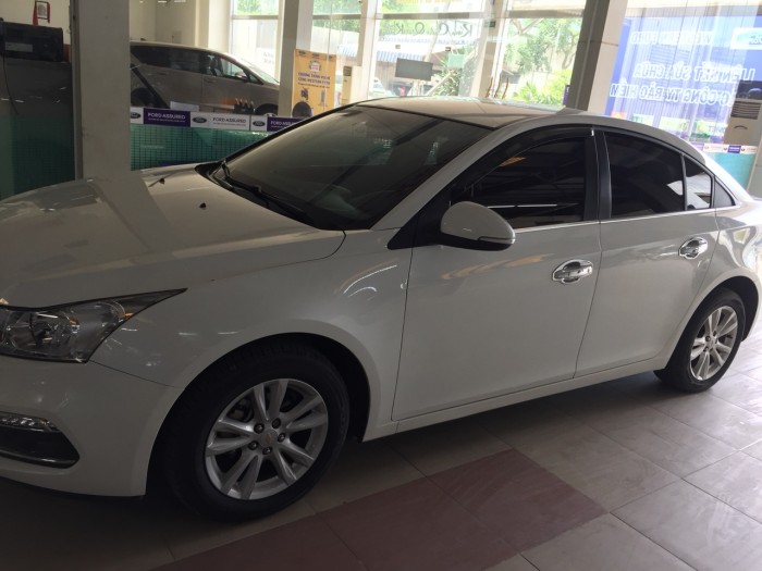 Bán chevrolet Cruze sx2k16 màu trắng