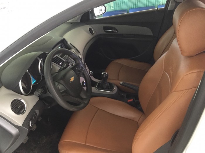 Bán chevrolet Cruze sx2k16 màu trắng