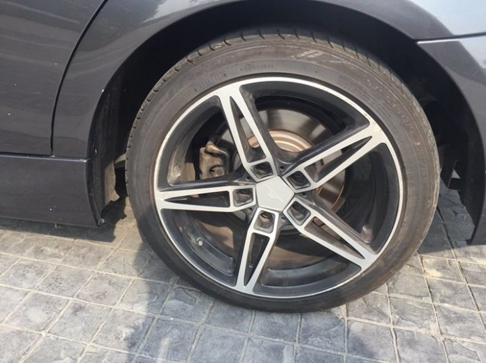 Đổi xe cần bán Bmw320i sx 2005, màu xám gia đình giữ kỷ.