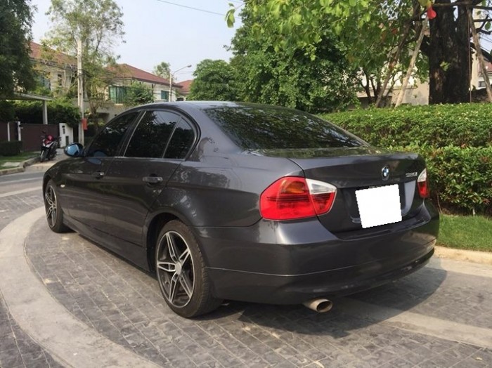 Đổi xe cần bán Bmw320i sx 2005, màu xám gia đình giữ kỷ.