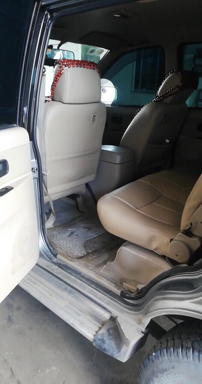 Mình bán Isuzu Hilander số sàn 2008 máy dâu turbo xám xe zin đẹp
