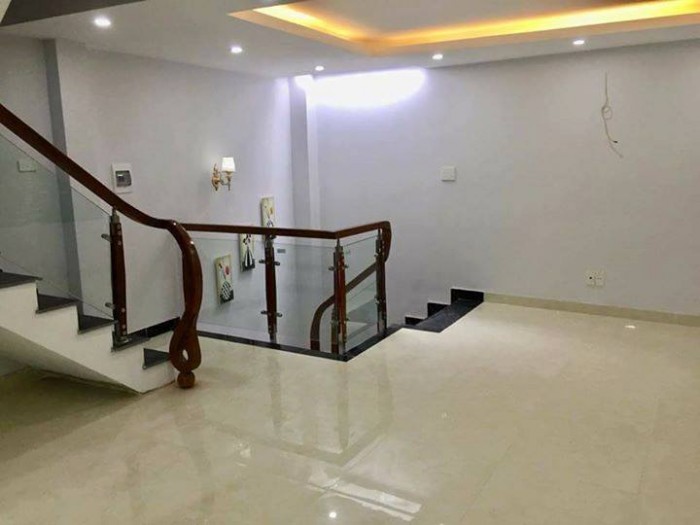 Bán nhà Nguyễn Chí Thanh, ô tô kinh doanh, 77m2 x 5 tầng, MT 6.5m