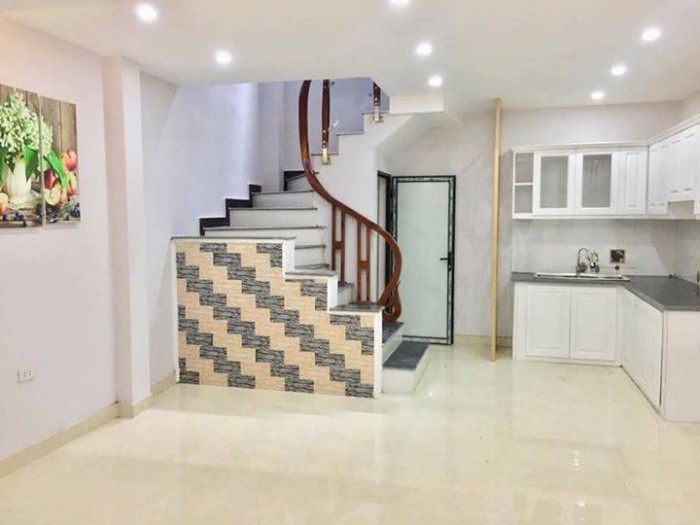 Bán nhà Nguyễn Chí Thanh, ô tô kinh doanh, 77m2 x 5 tầng, MT 6.5m