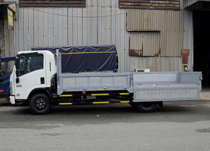 Xe tải Isuzu 3.5 tấn, thùng lửng, trả trước 50 triệu, giao xe ngay