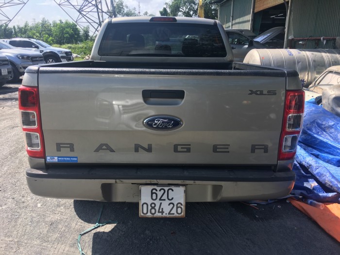 Ranger XLS 2016, số tự động, màu ghi vàng, xe công ty