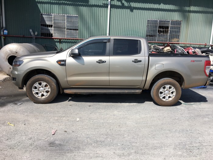 Ranger XLS 2016, số tự động, màu ghi vàng, xe công ty