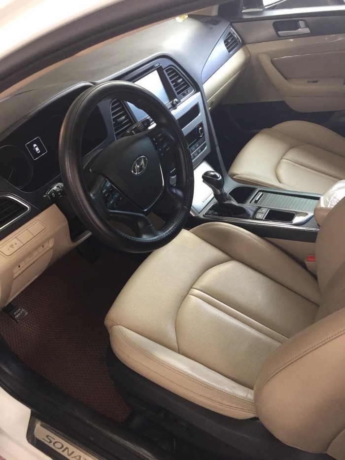 Bán Hyundai Sonata 2.0AT màu trắng số tự động nhập Hàn Quốc 2015 mẫu mới lăn bánh 33000km