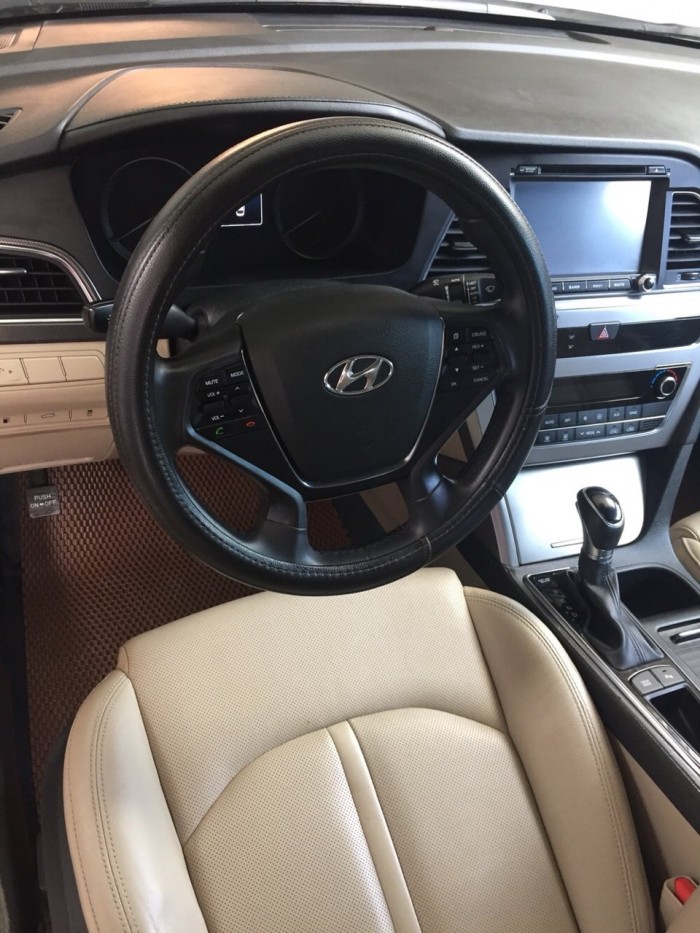 Bán Hyundai Sonata 2.0AT màu trắng số tự động nhập Hàn Quốc 2015 mẫu mới lăn bánh 33000km