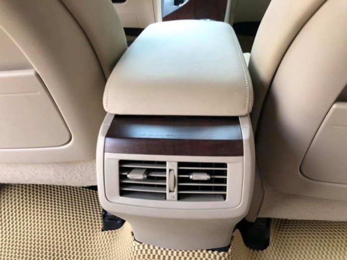 Bán Toyota Venza 3.5 V6 AT đời 20110 nhập Mỹ màu Vàng Biển Hà Nội