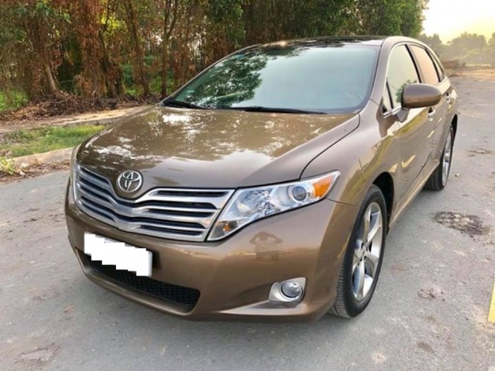 Bán Toyota Venza 3.5 V6 AT đời 20110 nhập Mỹ màu Vàng Biển Hà Nội