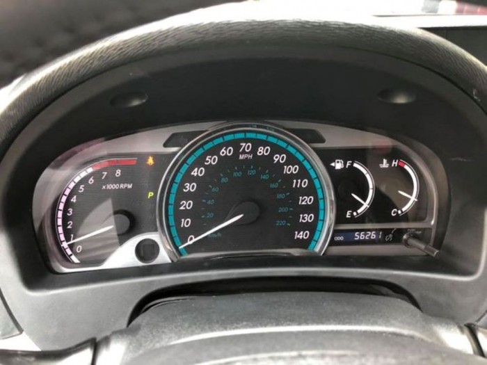 Bán Toyota Venza 3.5 V6 AT đời 20110 nhập Mỹ màu Vàng Biển Hà Nội
