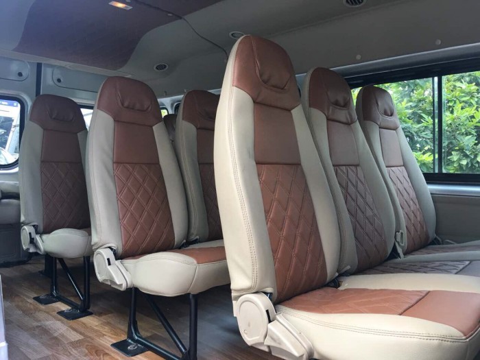 Bán Ford Transit sx 2014 màu ghi vàng