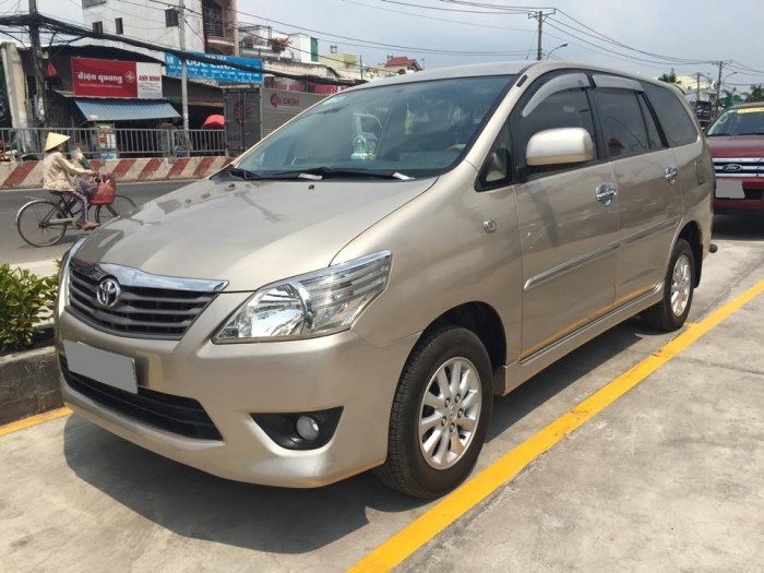 Bán Innova G 2014 tự động vàng hoàng kim xe đẹp