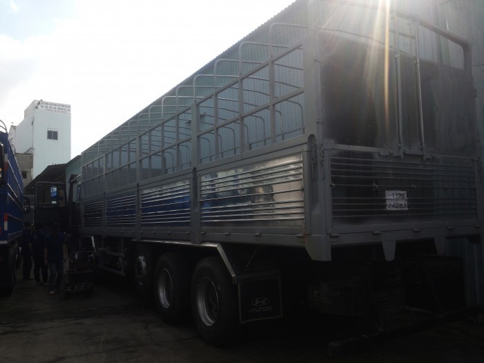 Tải thùng Shacman 5 chân GIÁ RẺ NHẤT THỊ TRƯỜNG