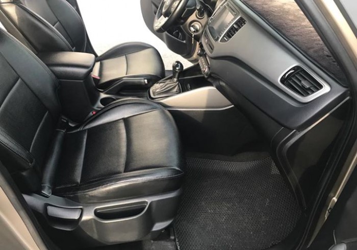 Kia Rondo 2015 vàng cát tự động một chủ trước giờ.