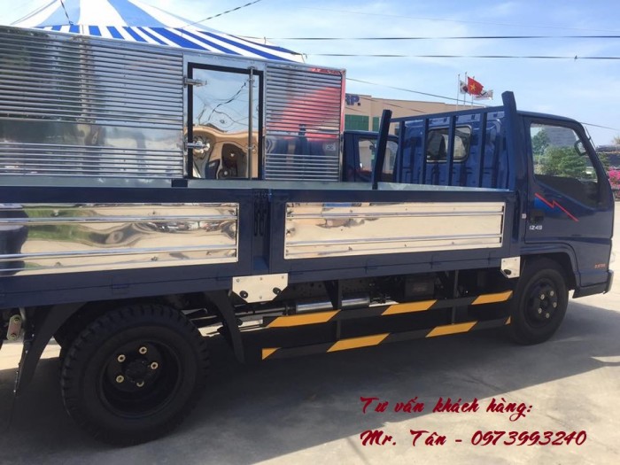 Xe Tải Hyundai Iz49 Tải Trọng 2,4 Tấn, Thùng Dài 4m2, Trả Trước 50Tr Lấy Xe Ngay, Lãi Suất Thấp, Tặng Định Vị, Phù Hiệu.