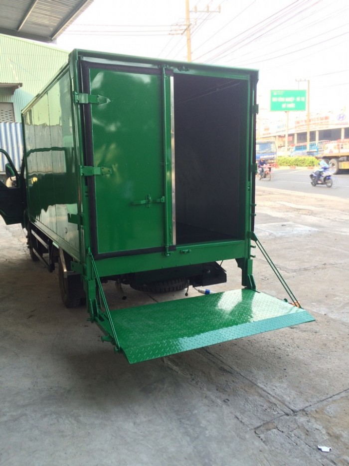 Kia K165 Thùng Kín Bững Nâng