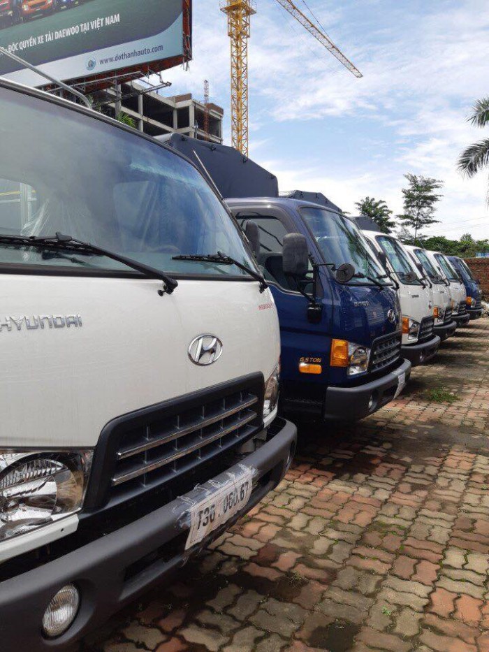 Gía xe tải Hyundai 7,8T - hỗ trợ trả góp 80%.