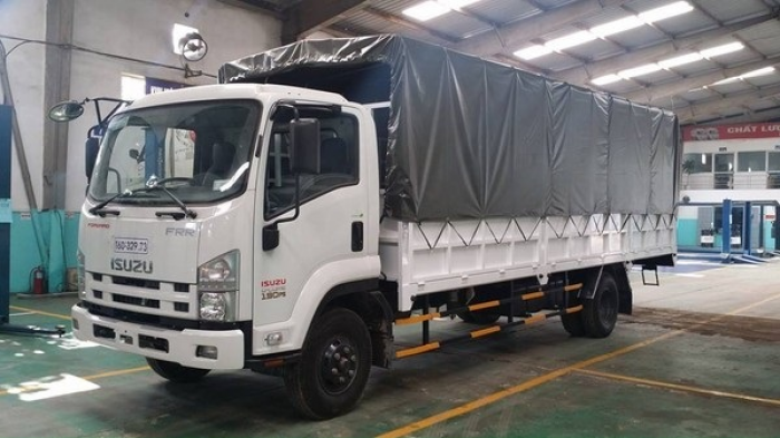 Xe tải 8 tấn Isuzu Vĩnh Phát 2018 chỉ với 740tr cực ưu đãi