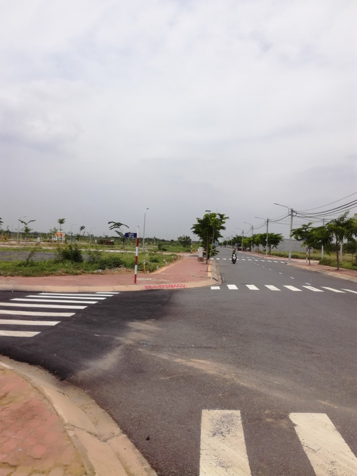 Bán đất KDC gần UBND Bình Chánh,SHr bao sang tên