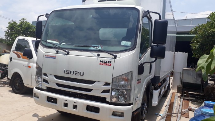Giá xe tải Isuzu 5 tấn Thùng Đông Lạnh, Cam Kết Giá Rẻ Nhất Thị Trường
