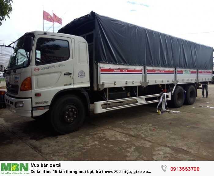 Xe tải Hino 16 tấn thùng mui bạt, trả trước 200 triệu, giao xe ngay